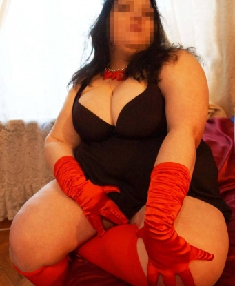 Очаровательная дама с огненным характером приглашает в гости культурного и воспитанного господина. Я помогу тебе расслабиться и утолить жажду страсти. Жду звонка! 14173, 38 лет